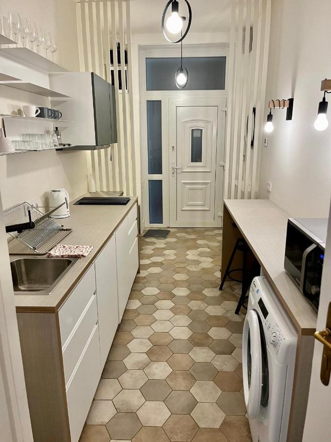 A96 Apartment Budapest Luaran gambar